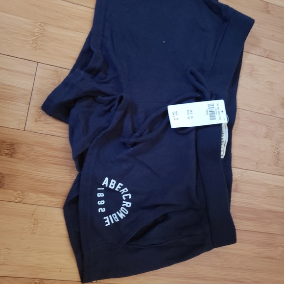 Abercrombie & Fitch Pants - NWT Navy & White Abercrombie Shorts